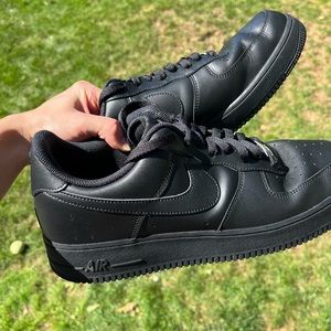 Men’s Nike Air Force 1 Black Sneakers